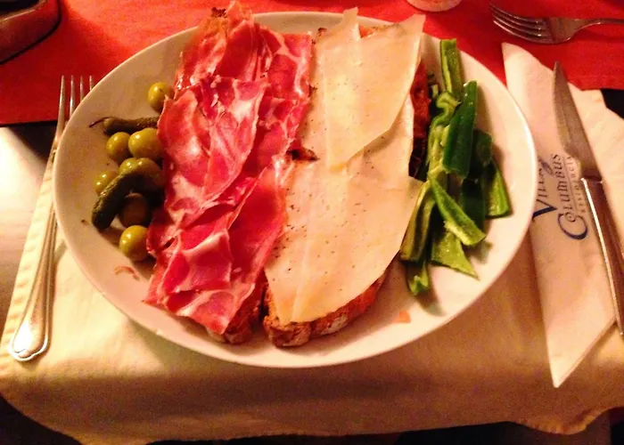 Columbus And Restaurant Πανσιόν