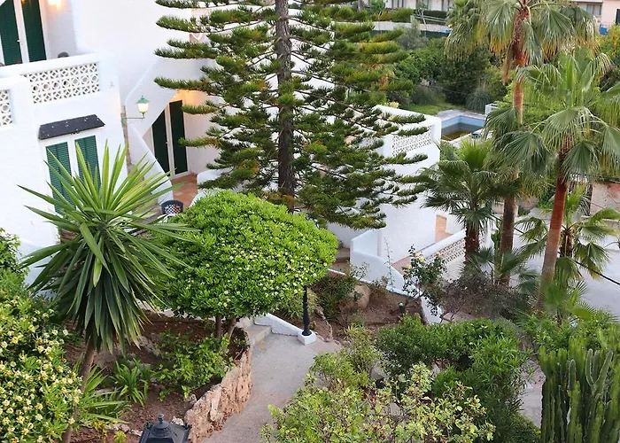 Columbus And Restaurant 4*