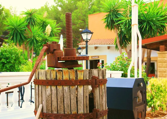 Πανσιόν Columbus And Restaurant 4*