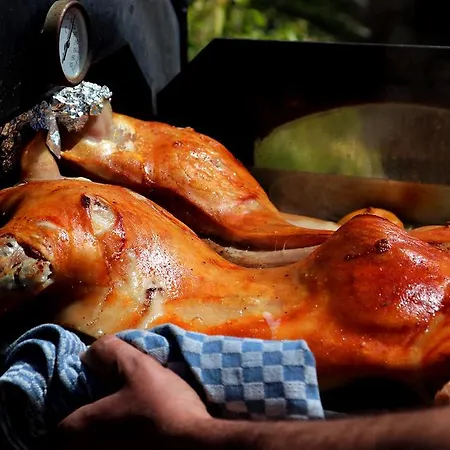 Columbus And Restaurant Konukevi 4*