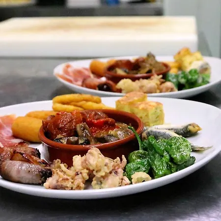 Columbus And Restaurant 4*