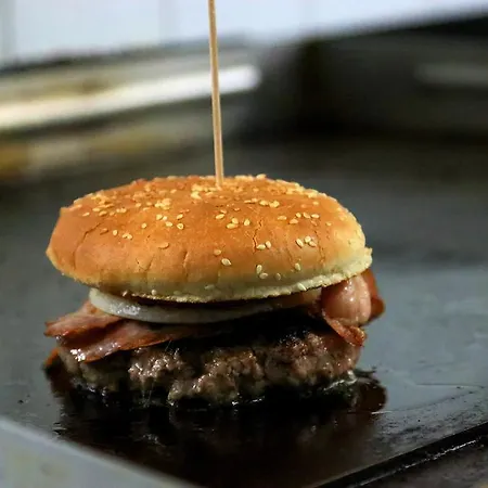 Konukevi Columbus And Restaurant 4*