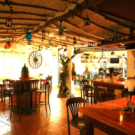 Villa Columbus Hotel And Restaurant