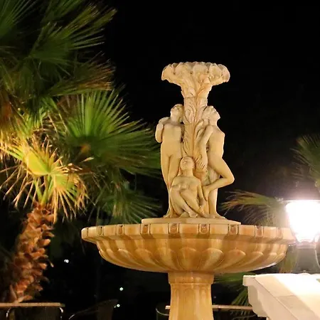 Villa Columbus Hotel And Restaurant 4* Peguera