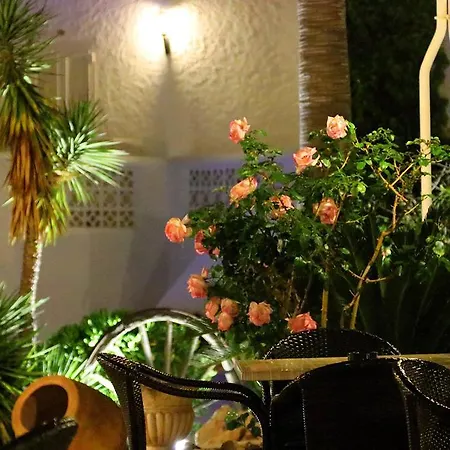 Guest house Villa Columbus Hotel And Restaurant