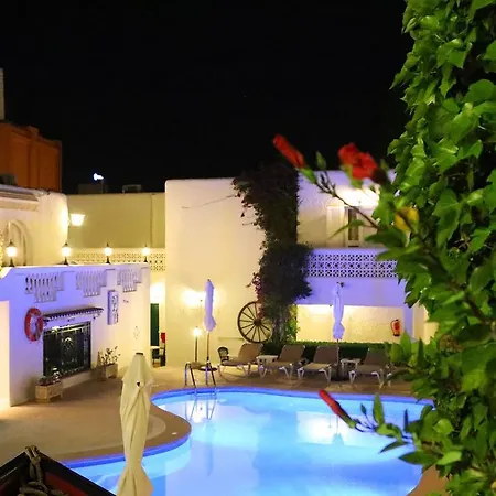 Villa Columbus Hotel And Restaurant Guest house