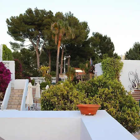 Villa Columbus Hotel And Restaurant Guest house