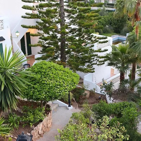Villa Columbus Hotel And Restaurant 4*