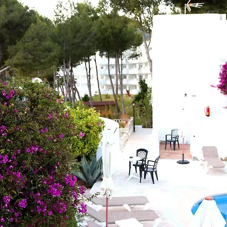 Columbus And Restaurant 4* باغيرا