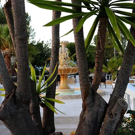 Guest house Villa Columbus Hotel And Restaurant