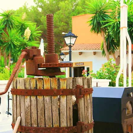 Πανσιόν Columbus And Restaurant 4*