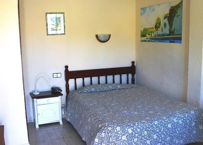 Columbus And Restaurant Πανσιόν 4*