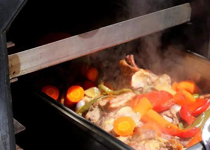 Columbus And Restaurant 4* Παγκουέρα