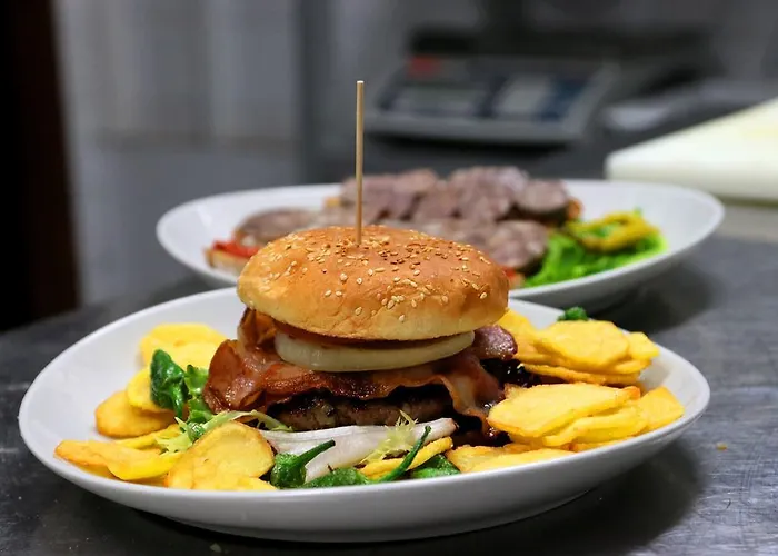 Columbus And Restaurant Pensión Peguera