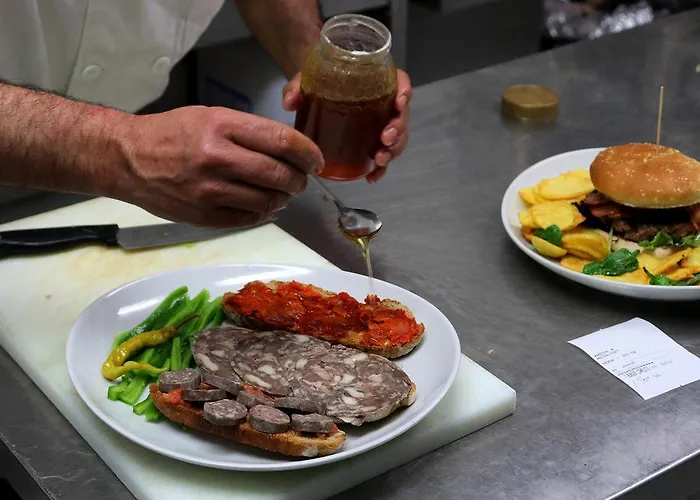 Columbus And Restaurant 4*