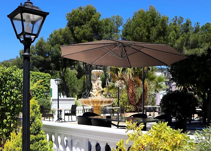 Columbus And Restaurant 4*