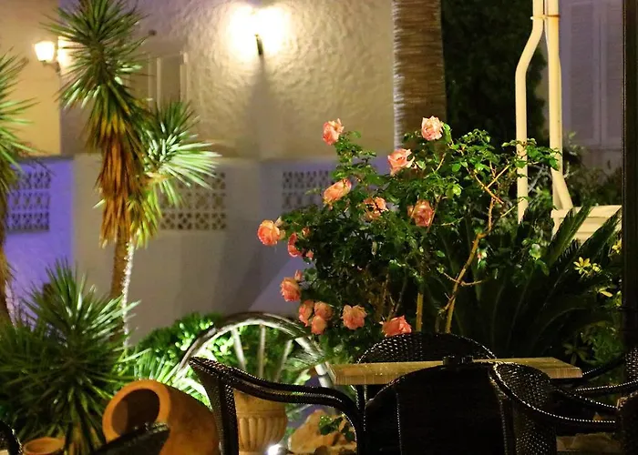 Πανσιόν Columbus And Restaurant