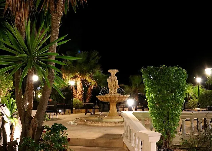 Columbus And Restaurant Πανσιόν Παγκουέρα