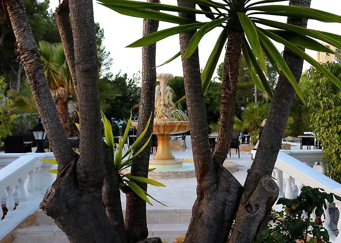 Pensión Columbus And Restaurant