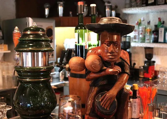 Pensión Columbus And Restaurant 4*