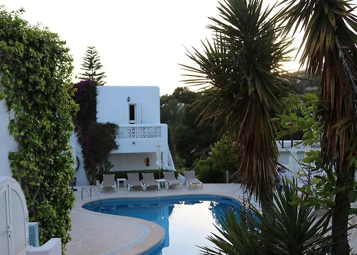 Πανσιόν Columbus And Restaurant Παγκουέρα