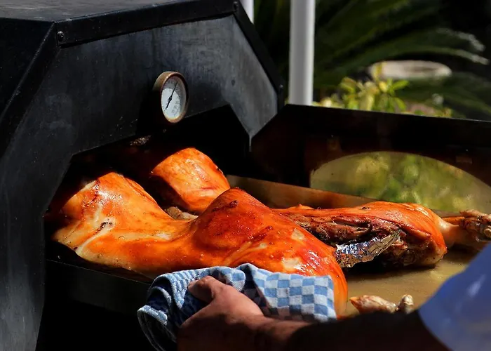 Columbus And Restaurant Pensión