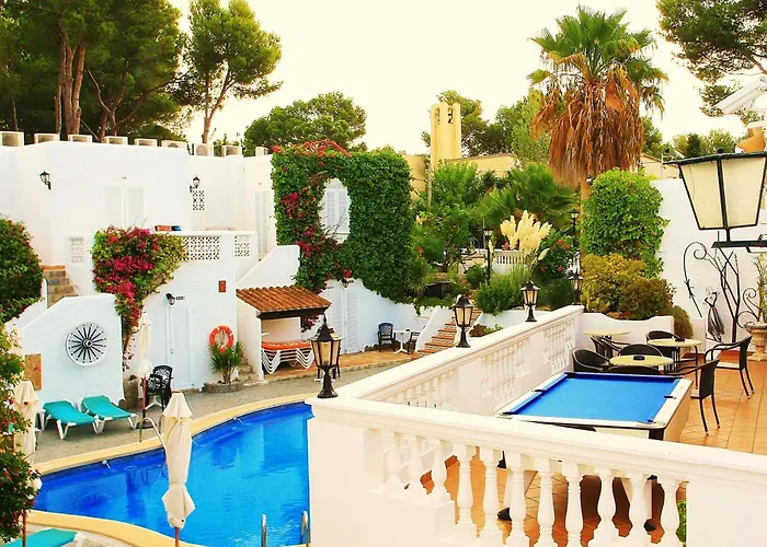 Columbus And Restaurant 4* Παγκουέρα