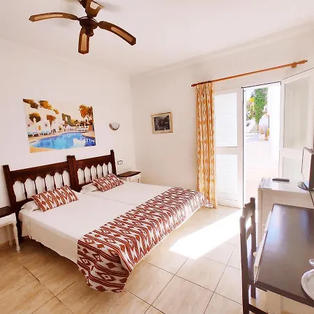 Columbus Family Boutique 2* Peguera