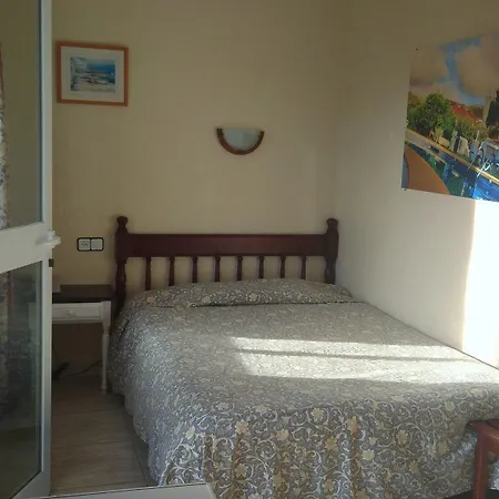 Columbus And Restaurant 4* Παγκουέρα